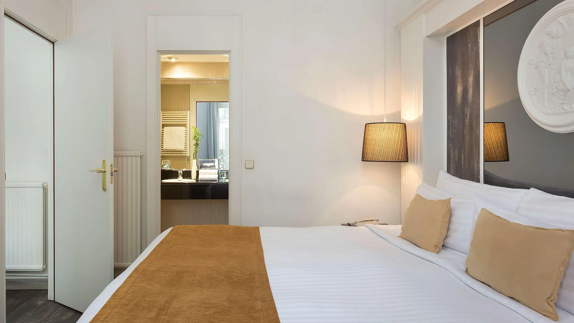 Novotel Muenchen Airport - Newly Renovated Freising Hotell