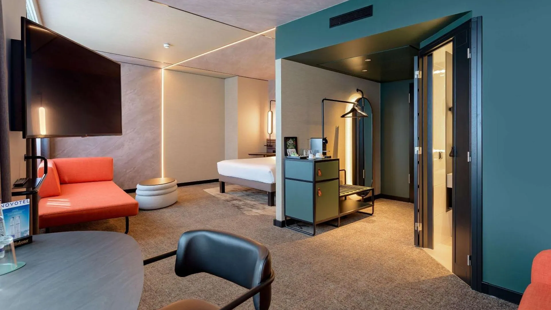 Novotel Muenchen Airport - Newly Renovated Freising 4*,  Tyskland